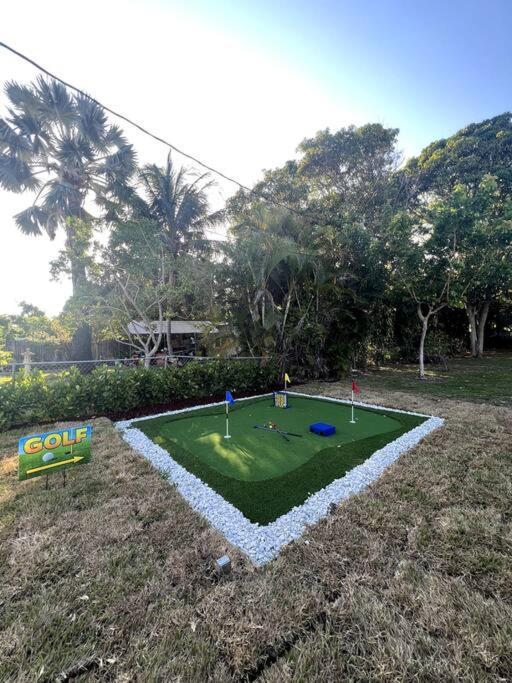 Modern Tropical Oasis With Arcade, Hottub & Minigolf Villa Hollywood Kültér fotó